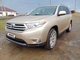 Toyota Highlander 2013 года за 7 900 000 тг. в Актобе – фото 3