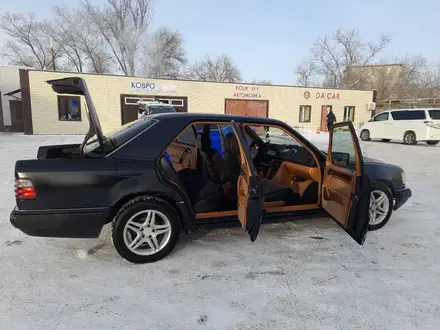 Mercedes-Benz E 220 1995 года за 2 000 000 тг. в Балхаш – фото 2