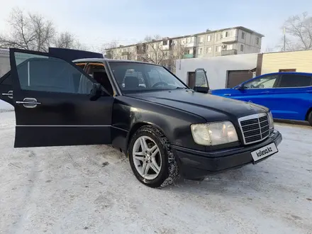 Mercedes-Benz E 220 1995 года за 2 000 000 тг. в Балхаш – фото 3