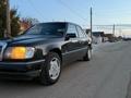 Mercedes-Benz E 200 1993 года за 1 550 000 тг. в Уральск – фото 9