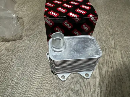 Радиатор масляный теплообменник двигателя VAG за 20 000 тг. в Алматы