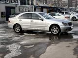 Mercedes-Benz C 320 2000 года за 2 200 000 тг. в Алматы