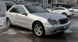 Mercedes-Benz C 320 2000 года за 2 500 000 тг. в Алматы – фото 2