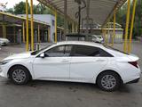 Hyundai Elantra 2022 года за 7 400 000 тг. в Алматы – фото 3