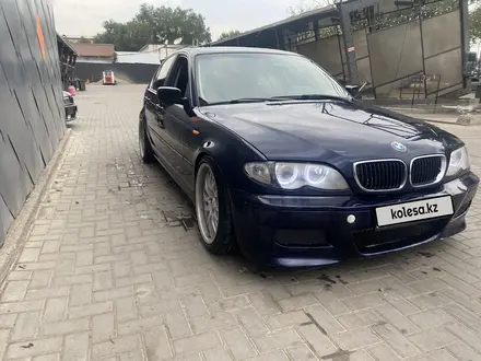 BMW 328 1999 года за 2 500 000 тг. в Алматы