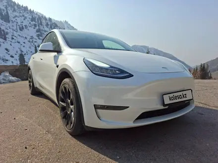 Tesla Model Y 2021 года за 13 000 000 тг. в Алматы – фото 2
