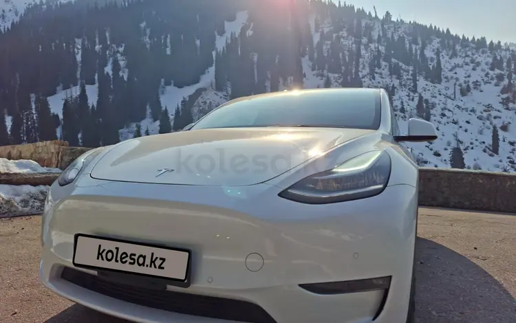 Tesla Model Y 2021 года за 13 000 000 тг. в Алматы