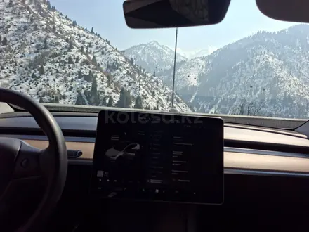 Tesla Model Y 2021 года за 13 000 000 тг. в Алматы – фото 17