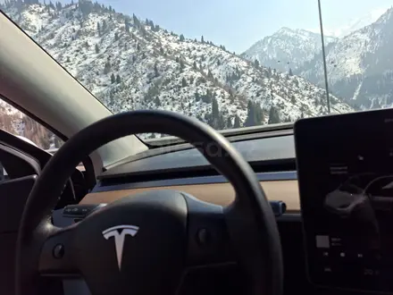 Tesla Model Y 2021 года за 13 000 000 тг. в Алматы – фото 18