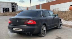 Skoda Superb 2012 годаfor2 500 000 тг. в Астана – фото 2