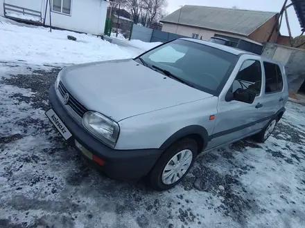 Volkswagen Golf 1993 года за 1 100 000 тг. в Алматы