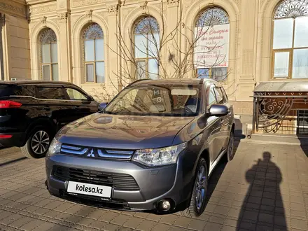 Mitsubishi Outlander 2013 года за 6 900 000 тг. в Актобе – фото 2