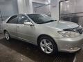 Toyota Camry 2003 годаүшін6 800 000 тг. в Актобе – фото 8