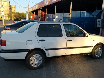 Volkswagen Vento 1992 года за 1 600 000 тг. в Тараз – фото 7