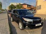 Toyota Highlander 2016 годаүшін15 000 000 тг. в Астана