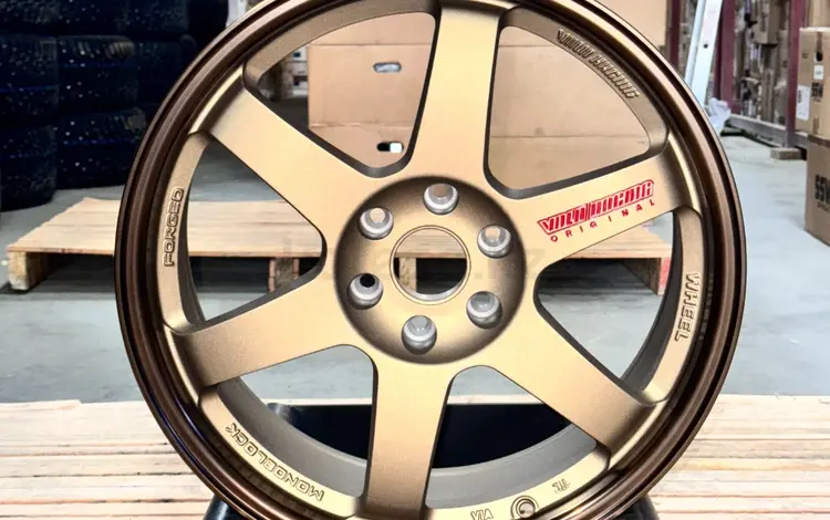 TE37 R18/8.5J/6X114.3/ET20/ЦО: 66, 1/BRONZE + MILLING LETTER RED 00 за 300 000 тг. в Алматы