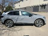Volkswagen ID.4 2022 года за 12 500 000 тг. в Атырау – фото 3