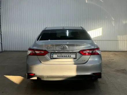 Toyota Camry 2020 года за 7 456 500 тг. в Астана – фото 4