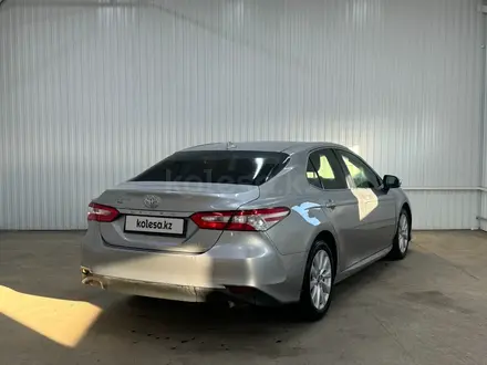 Toyota Camry 2020 года за 7 456 500 тг. в Астана – фото 3