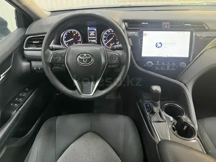 Toyota Camry 2020 года за 7 456 500 тг. в Астана – фото 11