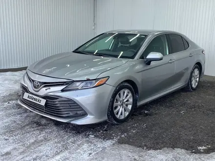 Toyota Camry 2020 года за 8 695 500 тг. в Астана – фото 5