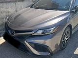 Toyota Camry 2022 годаfor13 000 000 тг. в Актау – фото 3