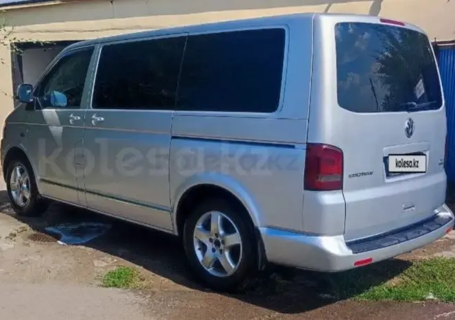 Volkswagen Multivan, 2010
