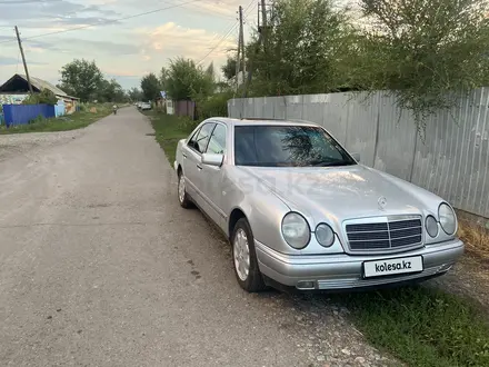 Mercedes-Benz E 280 1997 года за 3 400 000 тг. в Урджар