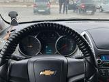Chevrolet Cruze 2013 года за 2 700 000 тг. в Атырау – фото 2