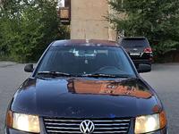 Volkswagen Passat 1997 годаүшін1 700 000 тг. в Семей