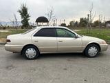 Toyota Camry 1998 годаfor3 750 000 тг. в Талдыкорган – фото 2