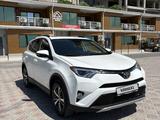 Toyota RAV4 2018 годаүшін9 000 000 тг. в Мангистау