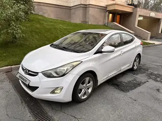 Hyundai Elantra, 2013
