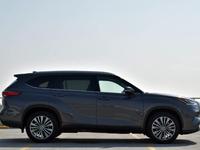 Toyota Highlander 2022 года за 26 500 000 тг. в Астана