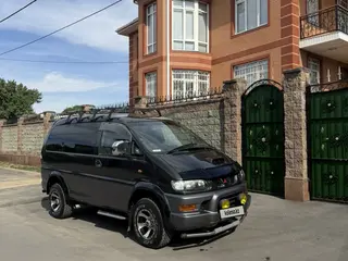 Mitsubishi Delica, 1997