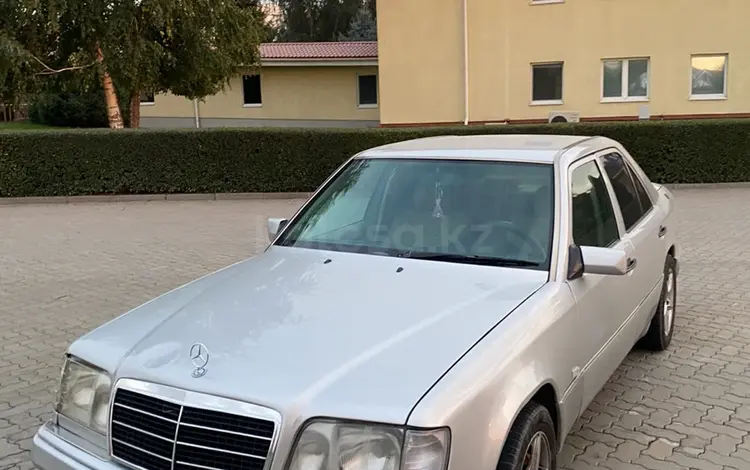 Mercedes-Benz E 320 1994 годаүшін2 700 000 тг. в Алматы