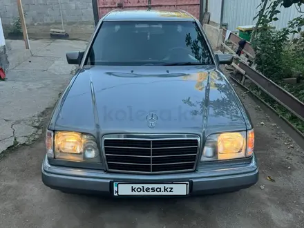 Mercedes-Benz E 280 1993 года за 3 050 000 тг. в Алматы – фото 2