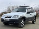 Chevrolet Niva 2014 года за 2 950 000 тг. в Кульсары – фото 2