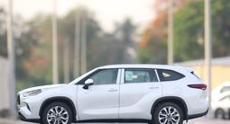 Toyota Highlander 2026 года за 39 800 000 тг. в Алматы – фото 3