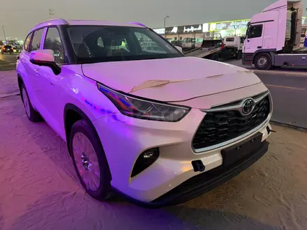 Toyota Highlander 2026 года за 39 800 000 тг. в Алматы – фото 29