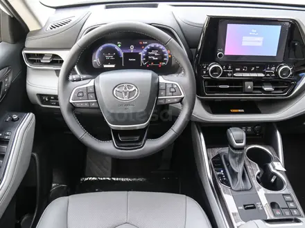 Toyota Highlander 2026 года за 39 800 000 тг. в Алматы – фото 6