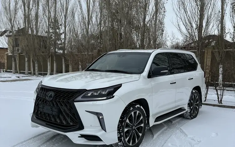 Lexus LX 570 2016 года за 37 900 000 тг. в Уральск