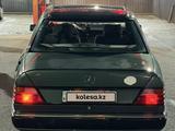 Mercedes-Benz E 200 1992 года за 850 000 тг. в Тараз – фото 2