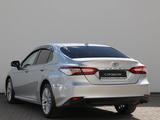 Toyota Camry 2020 года за 13 950 000 тг. в Астана – фото 3