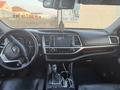 Toyota Highlander 2014 годаfor16 200 000 тг. в Актобе – фото 13