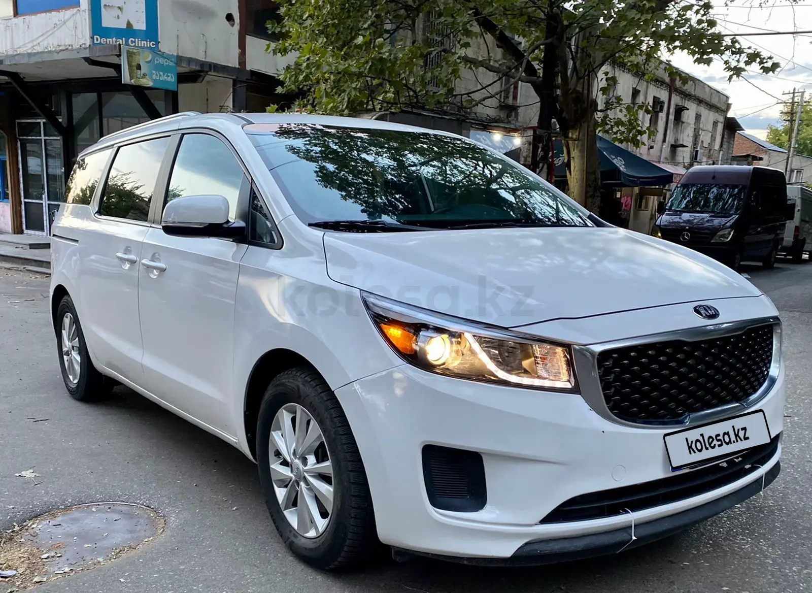 Kia Sedona 2015 пикап
