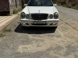 Mercedes-Benz E 320 1999 года за 4 500 000 тг. в Шымкент – фото 2