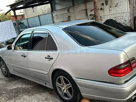 Mercedes-Benz E 280 1996 года за 3 000 000 тг. в Алматы – фото 7