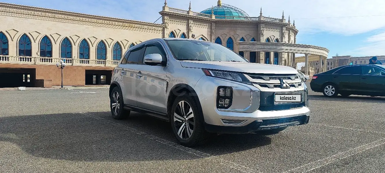 Mitsubishi Outlander Sport, 2020