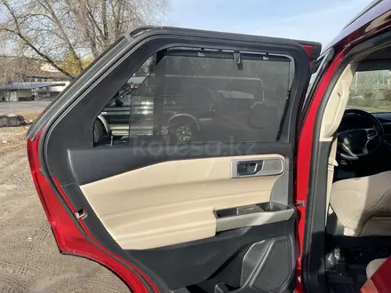 Ford Explorer 2020 года за 15 500 000 тг. в Алматы – фото 33